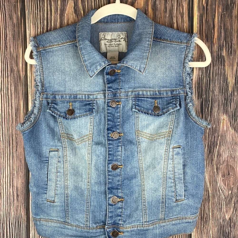 Darling American Rag Jean Vest With Raw Sleeve Edge-Size Large
